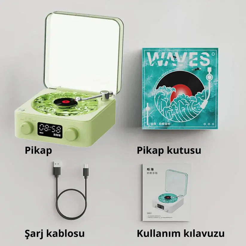 Renkli Retro Pikap: Canlı renklerle tasarlanmış retro pikap, müzikseverler için mükemmel bir dekorasyon parçası.